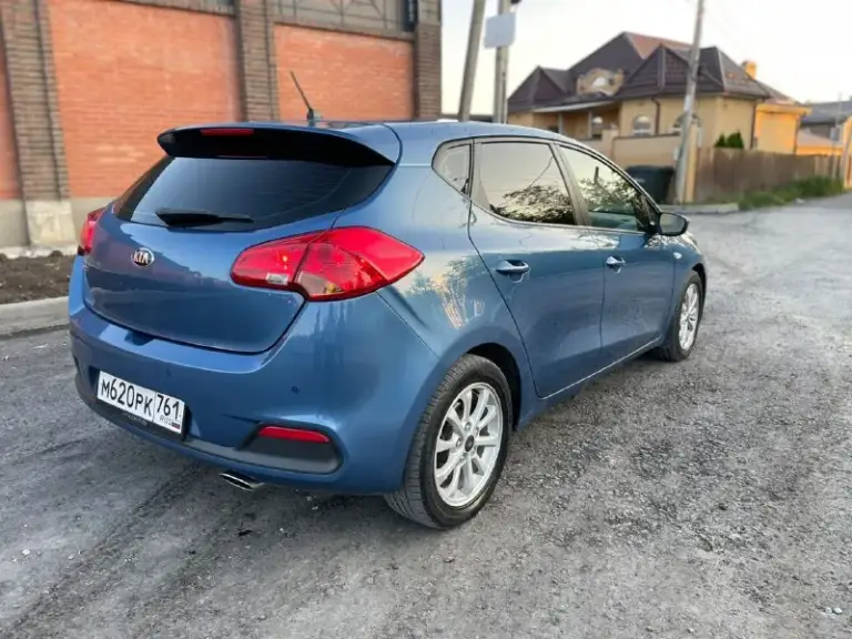 Продаю автомобиль kia ceed 2014 года в отличном состоянии мотор 1.6 работает отлично не дымит не троит родной пробег 147 тысяч коробка 6-ти ступенчатая механика работает идеально по ходовой части все отлично нечего не стучит не гремит по кузову без каких либо жучков или вздутий новое масло фильтра новая летняя резина r16 по комплектации датчик света датчик дождя подогрев сидений подогрев стекла подогрев руля электро регулировка зеркал парктроники кондиционер дует очень сильно по салону нечего не стучит не торохтит по документам все чисто. Я хозяин машина офрмлена на меня машина на любое расстояние сел и поехал нечего делать не нужно причина продажи покупка нового автомобиля цена 905 торг +79490790186
📞 Звоните: +7(949)0790186 - фотография - 2