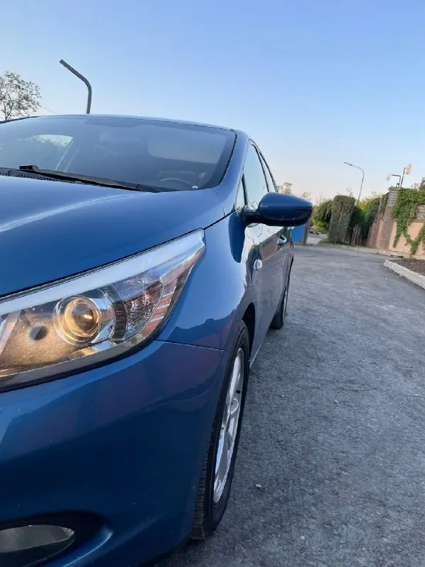Продаю автомобиль kia ceed 2014 года в отличном состоянии мотор 1.6 работает отлично не дымит не троит родной пробег 147 тысяч коробка 6-ти ступенчатая механика работает идеально по ходовой части все отлично нечего не стучит не гремит по кузову без каких либо жучков или вздутий новое масло фильтра новая летняя резина r16 по комплектации датчик света датчик дождя подогрев сидений подогрев стекла подогрев руля электро регулировка зеркал парктроники кондиционер дует очень сильно по салону нечего не стучит не торохтит по документам все чисто. Я хозяин машина офрмлена на меня машина на любое расстояние сел и поехал нечего делать не нужно причина продажи покупка нового автомобиля цена 905 торг +79490790186
📞 Звоните: +7(949)0790186 - фотография - 9