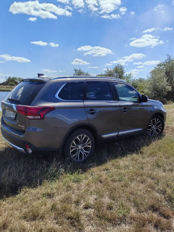 Срочно ❗ продам mitsubishi аутлендер 2017г.2.4 литра, американец, 7 мест, электро багажник, кожа старт стоп, без ключевой доступ, полный привод четыре режима, электро ручник с авто холл, подогрев сидений, климат конироль. Пробег 86000 миль. Больше информации по телефону +79493199240 цена 1750000₽.
📞 Звоните: +7(949)3199240 - фотография - 2