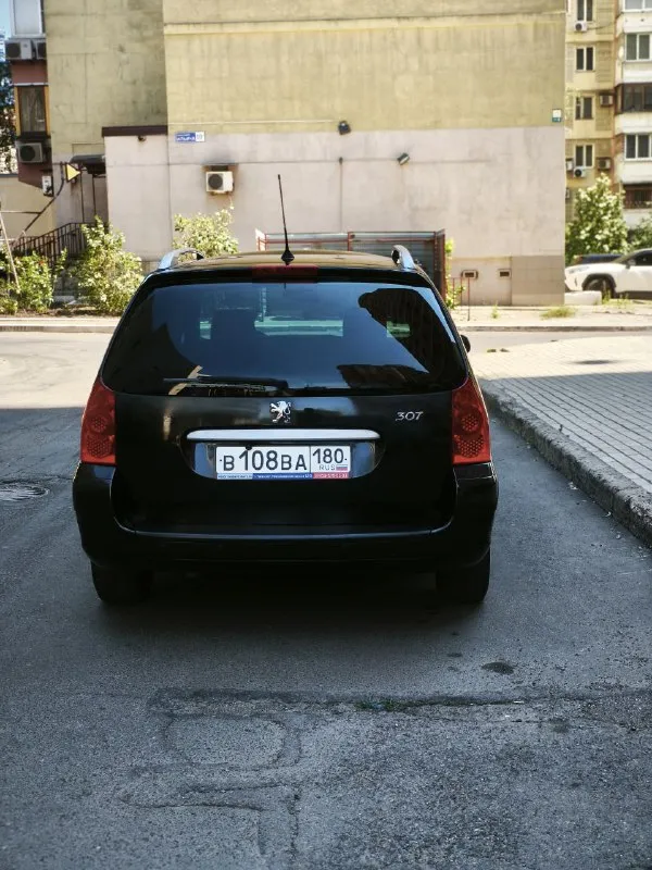 Продам свой пежо 307 св. 2007 г. В. Авто полностью обслужен, вложений не требует реальный пробег 187 000.
Для своих лет в хорошем состоянии.
Работает все.
Комплектация, все стеклоподьемники, усилитель руля, климат контроль, панорама, хорошая музыка. Навигация, камера заднего вида.
Владею авто более двух лет, отличный удобный, очень надёжный и доступный в обслуживании авто.
Цена 550 000. Торг при осмотре!
+7 949 326 65 20 - фотография - 6