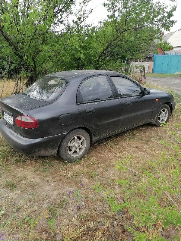 Продам daewoo сэнс пробег 244тысячи год 2008 из косяков полез лак на крыше капоте и багажнике, шпакли нигде нет вся в родне. Пороги, арки живые, без дыр и гнили. Цена 160 000₽ торг у капота. Г снежное +7 (949) 3726221
📞 Звоните: +7(949)3726221 - фотография - 4