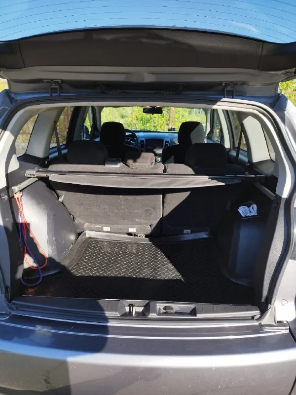 Продам mitsubishi outlander xl, 2008 года выпуска. Машина куплена в автосалоне донецка. Двигатель 4b12 объемом 2.4 л, коробка автоматическая ( вариатор ), установлено газовое оборудование. Пробег 220 тыс км. Автомобиль исправен и ухожен, масло не ест, коробка не питается, ходовая не тарабанит. В птс первый хозяин, учёт рф. Хорошая комплектация, есть все для комфортной езды : подключаемый полный привод ( с функцией блокировки ), климат-контроль, круиз-контроль, датчики дождя, света, мультируль, электропакет, подогрев сидений, современная магнитола, диски r18, тонировка, сигнализация, 2 ключа, большой багажник. Автомобиль идеально подходит для большой семьи. Цена : 1млн 100 тыс руб. Обмен не интересует. Продажа в связи с покупкой нового авто. Торг у капота. Авто находится в донецке, мкр текстильщик. Больше фото по запросу. Игорь +79493281522
📞 Звоните: +7(949)3281522 - фотография - 6