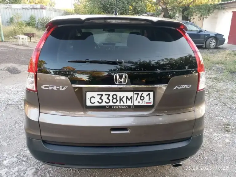 Honda срв 2013г. Двигатель 2.4 бензин 190л. С. , автомат, полный привод, кондиционер, круиз, стеклоподъёмники, камера заднего вида, люк, датчик света. Машина полностью обслужена, всё жидкости заменены:мосты, коробка, двигатель. Свечи новые. Сигнализация стар лайн с автозапуском. Комплект зимних шин. +79493739606 звонить по этому номеру.
📞 Звоните: +7(949)3739606 - фотография - 10