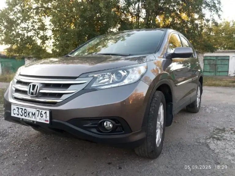 Honda срв 2013г. Двигатель 2.4 бензин 190л. С. , автомат, полный привод, кондиционер, круиз, стеклоподъёмники, камера заднего вида, люк, датчик света. Машина полностью обслужена, всё жидкости заменены:мосты, коробка, двигатель. Свечи новые. Сигнализация стар лайн с автозапуском. Комплект зимних шин. +79493739606 звонить по этому номеру.
📞 Звоните: +7(949)3739606 - фотография - 5