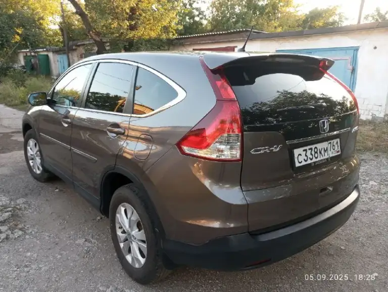 Honda срв 2013г. Двигатель 2.4 бензин 190л. С. , автомат, полный привод, кондиционер, круиз, стеклоподъёмники, камера заднего вида, люк, датчик света. Машина полностью обслужена, всё жидкости заменены:мосты, коробка, двигатель. Свечи новые. Сигнализация стар лайн с автозапуском. Комплект зимних шин. +79493739606 звонить по этому номеру.
📞 Звоните: +7(949)3739606 - фотография - 9
