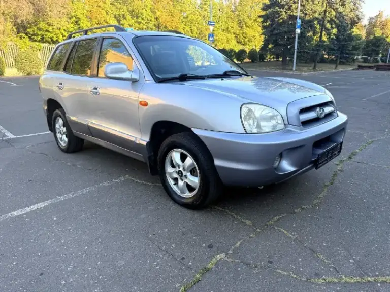 Hyundai santa fe, 2006, 2.7 ат 4wd,   пробег 244000 км, установлено новое газовое оборудование. Авто приобреталось новым в автосалоне в донецке, 1 владелец за все время эксплуатации. Без следов коррозии, практически весь в родной краске. Технически в отличном состоянии. Максимальная комплектация, кожа, климат, подогревы сидений.
Возможно оформление в кредит. Возможен обмен. Более подробно по телефону.
Цена - 820.000 р.
+79493250509 - фотография - 3
