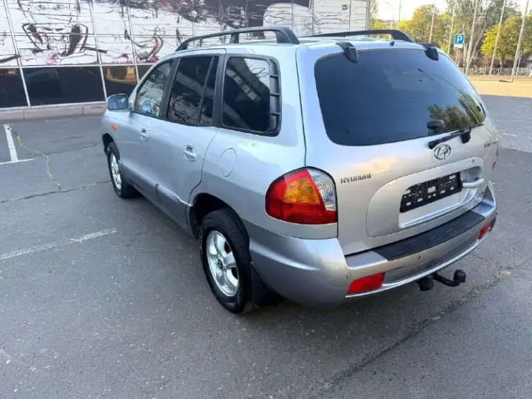 Hyundai santa fe, 2006, 2.7 ат 4wd,   пробег 244000 км, установлено новое газовое оборудование. Авто приобреталось новым в автосалоне в донецке, 1 владелец за все время эксплуатации. Без следов коррозии, практически весь в родной краске. Технически в отличном состоянии. Максимальная комплектация, кожа, климат, подогревы сидений.
Возможно оформление в кредит. Возможен обмен. Более подробно по телефону.
Цена - 820.000 р.
+79493250509 - фотография - 5