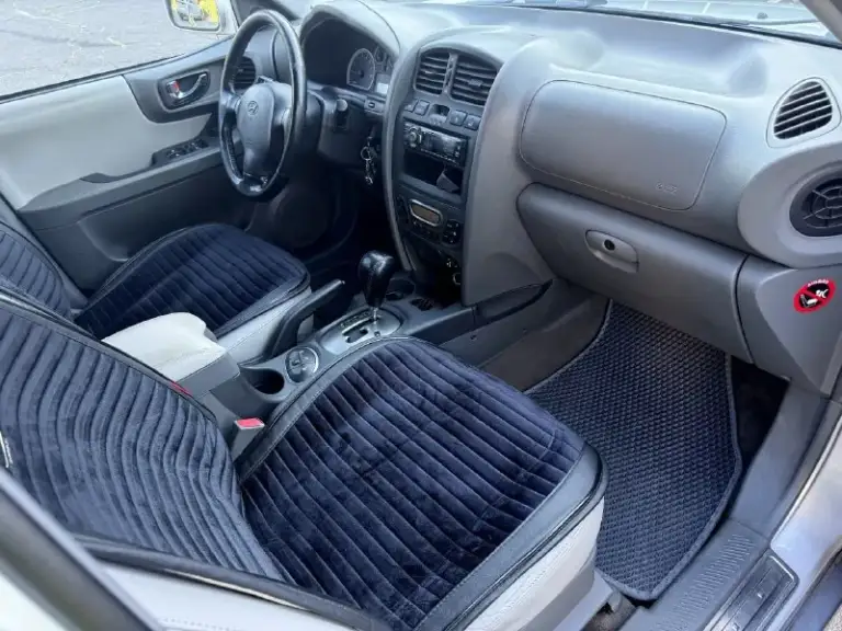 Hyundai santa fe, 2006, 2.7 ат 4wd,   пробег 244000 км, установлено новое газовое оборудование. Авто приобреталось новым в автосалоне в донецке, 1 владелец за все время эксплуатации. Без следов коррозии, практически весь в родной краске. Технически в отличном состоянии. Максимальная комплектация, кожа, климат, подогревы сидений.
Возможно оформление в кредит. Возможен обмен. Более подробно по телефону.
Цена - 820.000 р.
+79493250509 - фотография - 8