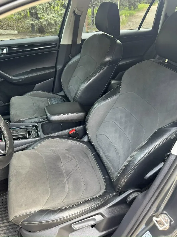 Продам skoda kodiaq 2019 год пробег 158000км полный привод двигатель 2.0 европа 190 лошадей автомобиль в хорошем техническом состоянии, полностью обслужен. Полная шумо виброизоляция. Замена масла каждые 7 тысяч км. Новая резина, аккумулятор, тормозные диски и колодки. Стоит магнитола teyes cc3 2к, динамики alphard. Чистый европеец, двигатель с завода с увидиченной турбиной на 190 лошадей и 400 момента. Едет очень хорошо. Цена 2000000 рублей +79493370188
📞 Звоните: +7(949)3370188 - фотография - 9