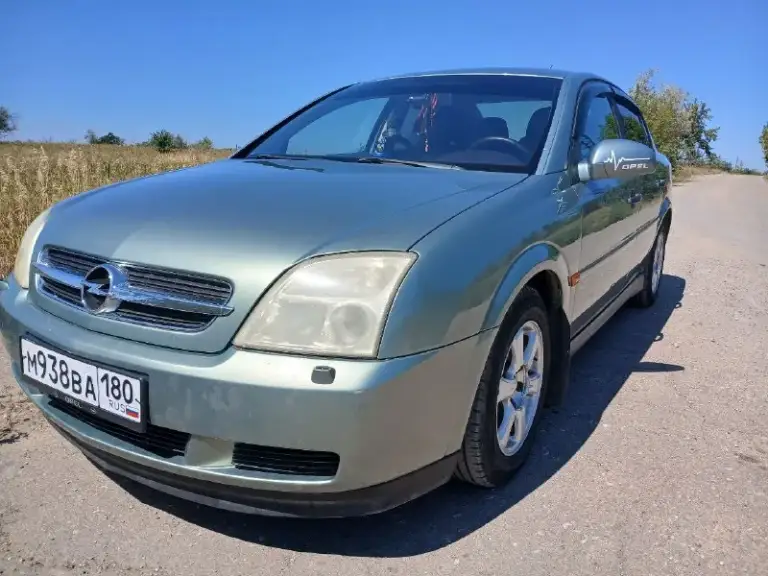 Продам opel vectra c 2002 г. В. Коробка f17; механика 5 ст; двигатель: 1.8 122 л. С. Z18xe. Во владении 5 лет (арестов и запретов нет ) для своих годов машина в хорошем состоянии, не гнилая по кузову возрастные недочеты кузов оцинкован полез лак на бампере (на фото видно ). Хорошая комплектация: -электростеклоподъемники передние -электро зеркала с подогревом - кондиционер 2 зонный климат контроль ( заправлен, работает отлично ) -камера заднего вида -сиденья с подогревом -мультимедиа с навигацией - регулировка руля по вылету -регулировка руля по высоте -центральный замок -система стабилизации (esp) -подушки безопасности боковые -подушка безопасности водителя -подушка безопасности пассажира -антиблокировочная система (abs) -круиз контроль все что должно гореть и светится-работает цена 500 т р торг у капота тел +7 949 5958174 владимир
📞 Звоните: +7(949)5958174 - фотография - 7