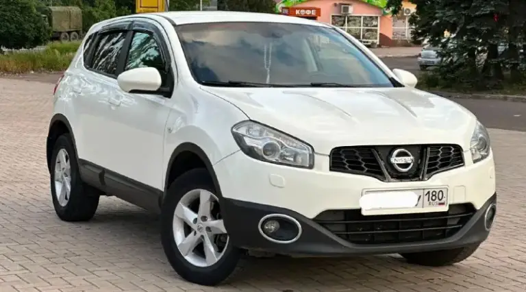 Продам свой автомобиль qashqai ( рестайлинг) 2010 г. В. , 2.0 (141 л. С. ), кпп: m-cvt vin: sjnfbaj10u2130111 автомобиль в хорошем состоянии. Юридически чист. Собственник. Автотека зеленая кузов оцинкованный, ржавчины, гнили нет птс оригинал без дтп, вся безопасность целая, оригинальная оригинальный пробег 213 445 км стекла родные, кроме лобового (заменено ввиду трещины) двигатель работает отлично, расхода масла нет, не стучит, не троит. Коробка переключает без рывков и пинков, работает хорошо. 30.07.2025 заменено масло в двигателе и вариаторе со всеми фильтрами, заменен салонный фильтр. 01.08.2025 установлен новый agm аккумулятор. Ранее заменены передняя стойка и ступица в сборе. Ходовая часть в норме. Комплектация acenta: 4 эл подъёмника; подогревы сидений и зеркал; климат-контроль двухзонный; круиз- контроль; кожаный руль; мультимедиа bluetooth/навигация ✅камера заднего вида ! ✅освещение ксенон (основной свет и птф) ✅ мультируль abc, esp салон тканевый, чистый,
📞 Звоните: +7(949)3249946 - фотография - 1