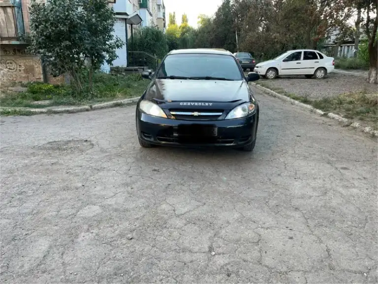 Продам 2010г chevrolet lacetti в идеальном состоянии автомобиль как новый очень хорошо хранился в сухом гараже в теплом не ездил зимой полная комплектация кондиционер все работает даже сохранился запах нового автомобиля вложения не требует абсолютно масла фильтра ролики ремень заменил аккумулятор новый резина два комплекта зима и лето на дисках титановых сигнализация с обратной связью все что нужно для комфортной езды все присутствует в шикарном цвете млечный путь пробег 74 тысяч тел +79490946919 =======================
📞 Звоните: +7(949)0946919 - фотография - 1