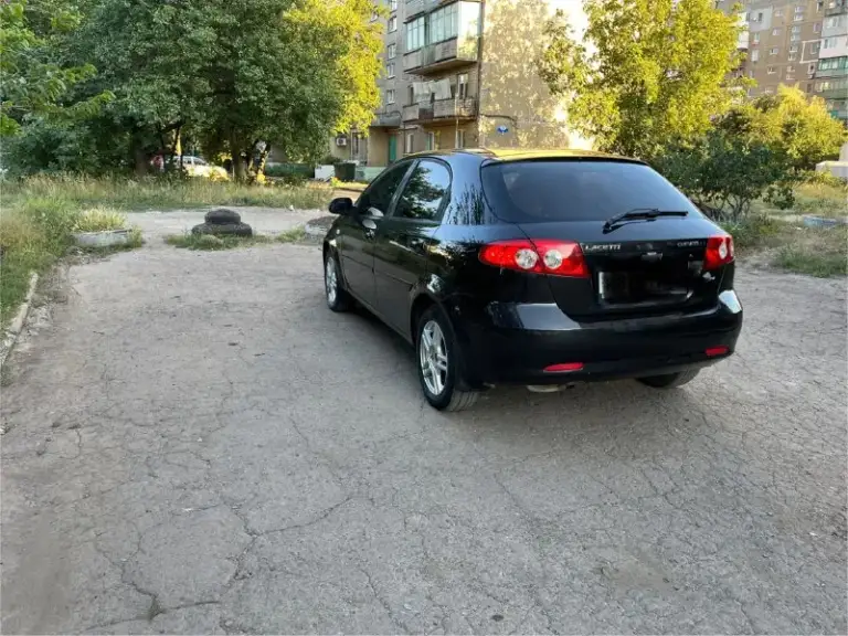 Продам 2010г chevrolet lacetti в идеальном состоянии автомобиль как новый очень хорошо хранился в сухом гараже в теплом не ездил зимой полная комплектация кондиционер все работает даже сохранился запах нового автомобиля вложения не требует абсолютно масла фильтра ролики ремень заменил аккумулятор новый резина два комплекта зима и лето на дисках титановых сигнализация с обратной связью все что нужно для комфортной езды все присутствует в шикарном цвете млечный путь пробег 74 тысяч тел +79490946919 =======================
📞 Звоните: +7(949)0946919 - фотография - 5