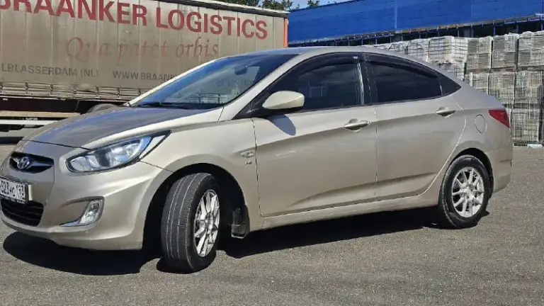 🇰🇷Hyundai solaris🇰🇷 2011 года выпуска, двигатель 1,6 бензин ⛽️ пробег 233 000 км, акпп. Простой автомобиль, надёжный, неприхотливый, малый расход топлива, недорог в обслуживании. Достаточно динамичный для 1,6. Двигатель не убиваемый, коробка послушная. Вместительный салон и багажник. Кондиционер 🥶, мультируль🎮, стеклоподьемники, сигнализация🎺, парктроник 🚦новый акб, и тд. . В хорошем техническом состоянии, учёт рф, полное переоформление. Автотека по запросу. Осмотр г. Макеевка. Цена 790 000 ₽. Торг.
+79493078811 - фотография - 4