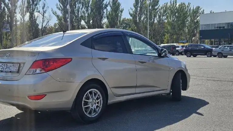🇰🇷Hyundai solaris🇰🇷 2011 года выпуска, двигатель 1,6 бензин ⛽️ пробег 233 000 км, акпп. Простой автомобиль, надёжный, неприхотливый, малый расход топлива, недорог в обслуживании. Достаточно динамичный для 1,6. Двигатель не убиваемый, коробка послушная. Вместительный салон и багажник. Кондиционер 🥶, мультируль🎮, стеклоподьемники, сигнализация🎺, парктроник 🚦новый акб, и тд. . В хорошем техническом состоянии, учёт рф, полное переоформление. Автотека по запросу. Осмотр г. Макеевка. Цена 790 000 ₽. Торг.
+79493078811 - фотография - 5