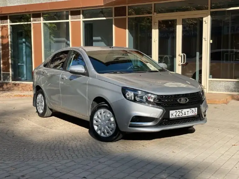 Продам ладу весту! С родным пробегом 102 т. Км, подтвержденным автотекой и историей обслуживания.
Автомобиль весь в родной краске!
Рыжиков и очагов коррозии нет вообще
Днище и все скрытые полости качественно обработаны с момента покупки авто!

Автотека зеленая.
Комплектация: кондиционер, электроусилитель руля, заводская музыка с блютуз, подогрев заднего стекла, подогрев сидений, бортовой компьютер, дневные ходовые огни, камера заднего вида, магнитола лада энджой сенсорная, круиз контроль, управление на руле мультимедией и круизом, парктроником, сигнализацией стралайн с обратной связью и автозапуском, помощь при трогании в гору, 2 подушки безопасности.

На автомобиле установлена газовая оборудование на 55 литров для личного пользования, автомобиль никогда не был в такси и доставке, что подтверждается состоянием и отчетами из разных сервисов и источников.
Цена 1 075 000 торг
Находится в донецке.
+79496007371 - фотография - 3