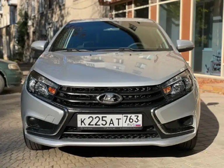 Продам ладу весту! С родным пробегом 102 т. Км, подтвержденным автотекой и историей обслуживания.
Автомобиль весь в родной краске!
Рыжиков и очагов коррозии нет вообще
Днище и все скрытые полости качественно обработаны с момента покупки авто!

Автотека зеленая.
Комплектация: кондиционер, электроусилитель руля, заводская музыка с блютуз, подогрев заднего стекла, подогрев сидений, бортовой компьютер, дневные ходовые огни, камера заднего вида, магнитола лада энджой сенсорная, круиз контроль, управление на руле мультимедией и круизом, парктроником, сигнализацией стралайн с обратной связью и автозапуском, помощь при трогании в гору, 2 подушки безопасности.

На автомобиле установлена газовая оборудование на 55 литров для личного пользования, автомобиль никогда не был в такси и доставке, что подтверждается состоянием и отчетами из разных сервисов и источников.
Цена 1 075 000 торг
Находится в донецке.
+79496007371 - фотография - 4