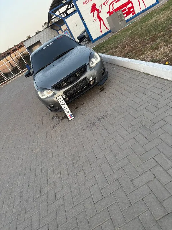 Продам данный автомобиль, лада приора 2009 года выпуска, во владении три года, за это время было очень много чего сделано, трех угольные рычаги, вся трасса стингер зад раздвоение, очень не плохая музыка, зеркала с весты с электро складывание, подогревом и электро регулировка, работает все что должно работать, буквально 1.500 тыс км была капиталка двигателя, заменена кпп. Вообщем сделано очень много, единственное что осталось, это по лкп. Кому дорого, оставьте свое мнение глубоко при себе. Ценна 350 000. Кому интересно в лс или +79493287931 - фотография - 2