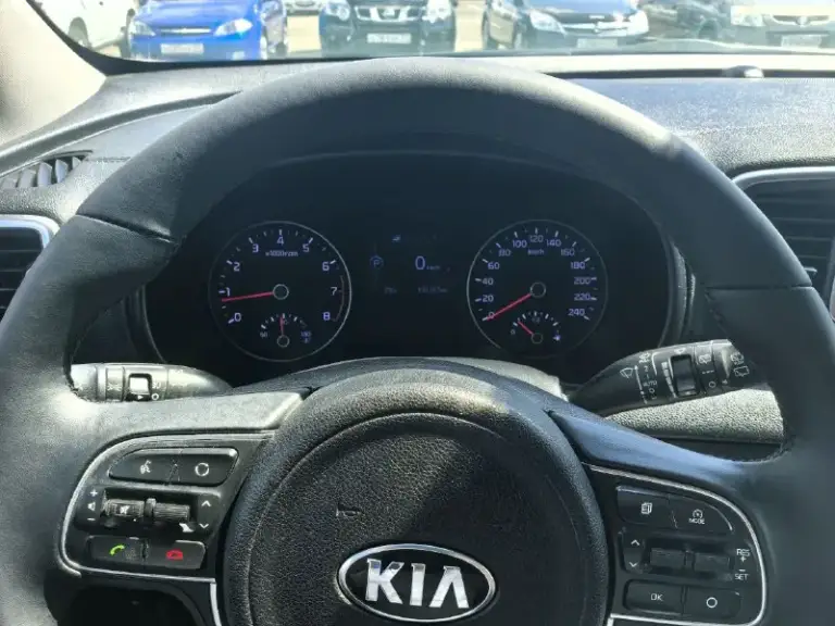 Продам kia sportage 2017
Автомобиль в отличном состоянии. Двигатель работает тихо (не дизелит, не цокатит), коробка автомат без нареканий. Хорошая комплектация( камера, монитор навигация, мультируль), автомобиль весь в родном окрасе ! В дтп автомобиль не участвовал.
Пробег 132 000
Цена 1 740 000 р
+79496281760 - фотография - 10