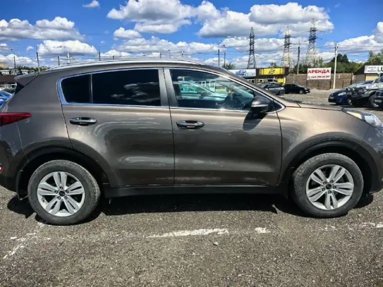Продам kia sportage 2017
Автомобиль в отличном состоянии. Двигатель работает тихо (не дизелит, не цокатит), коробка автомат без нареканий. Хорошая комплектация( камера, монитор навигация, мультируль), автомобиль весь в родном окрасе ! В дтп автомобиль не участвовал.
Пробег 132 000
Цена 1 740 000 р
+79496281760 - фотография - 3