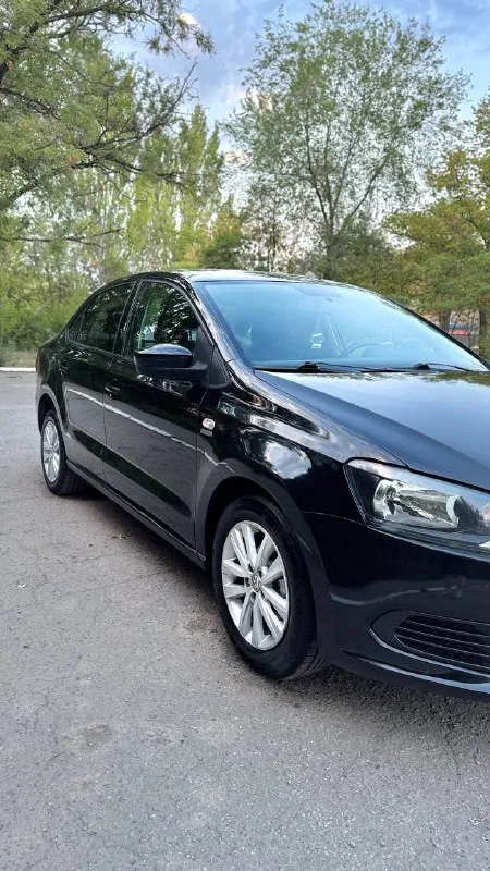 Volkswagen polo 1.6 mt 2013 г. В
👤1 Владелец
🚗 Кузов без дыр и гнили
📝 Хорошая автотека
Родной пробег 290 тысяч км ( подтвержденный автотекой )
Богатая комплектация sochi edition
✅Полный электропакет (доводчик водительского стекла)
✅Подогрев сидений
✅Электроуправление зеркал
✅Штатная мультимедиа (4 динамика)
✅Обогрев лобового и заднего стекла
❄️Рабочий кондиционер❄️
✅Двигатель не дымит не троит масло не ест!
✅Ходовая часть без стуков и посторонних скрипов
✅Чистый опрятный салон ( не прокуренный - незатертый )
Цена 755 т. Р торг реальному покупателю возле авто
📞Номер для связи +79495761932 (телеграмм на этом же номере) - фотография - 2