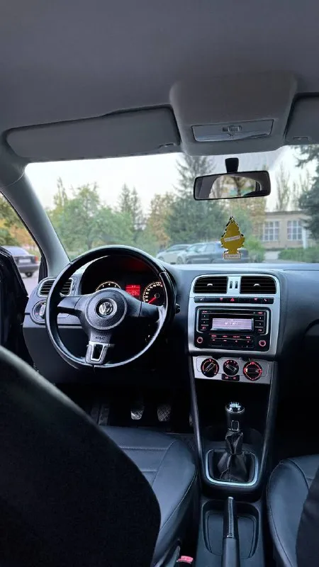 Volkswagen polo 1.6 mt 2013 г. В
👤1 Владелец
🚗 Кузов без дыр и гнили
📝 Хорошая автотека
Родной пробег 290 тысяч км ( подтвержденный автотекой )
Богатая комплектация sochi edition
✅Полный электропакет (доводчик водительского стекла)
✅Подогрев сидений
✅Электроуправление зеркал
✅Штатная мультимедиа (4 динамика)
✅Обогрев лобового и заднего стекла
❄️Рабочий кондиционер❄️
✅Двигатель не дымит не троит масло не ест!
✅Ходовая часть без стуков и посторонних скрипов
✅Чистый опрятный салон ( не прокуренный - незатертый )
Цена 755 т. Р торг реальному покупателю возле авто
📞Номер для связи +79495761932 (телеграмм на этом же номере) - фотография - 6