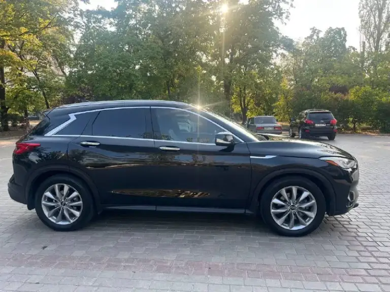 ⚠️‼️Срочная продажа‼️⚠️
Марка: infiniti qx50 2.0t
Год выпуска: 2020 г.
Пробег: 65050 км.
Стоимость: 2 675 000,00₽
Продам надёжный японский автомобиль, который совместил в себе комфорт премиум качества инфинити, а также мощный мотор, который при необходимости оставит многих позади. Автомобиль по кузову июнь 2020 года, я второй владелец (приобрел с пробегом 37800км). Всю историю обслуживания предоставлю, то проводилось регулярно каждые 7-9 тыс. Км. В среднем стоимость 1-го то обходится в районе 17-18 тысяч рублей. В дтп не участвовал! Ни одна единица по кузову не крашена! В автомобиле есть все необходимые для максимального комфорта функции (кроме камер 360°). В наличии 2 ключа. Комплект зимней резины в наличии (резина прошла 1 зиму)!
Ps - за данный автомобиль можно многое написать, но я вам советую всего лишь один раз проехать… многие вопросы сразу же исчезнут!
Тел. : +79497775005
📞 Звоните: +7(949)7775005 - фотография - 3