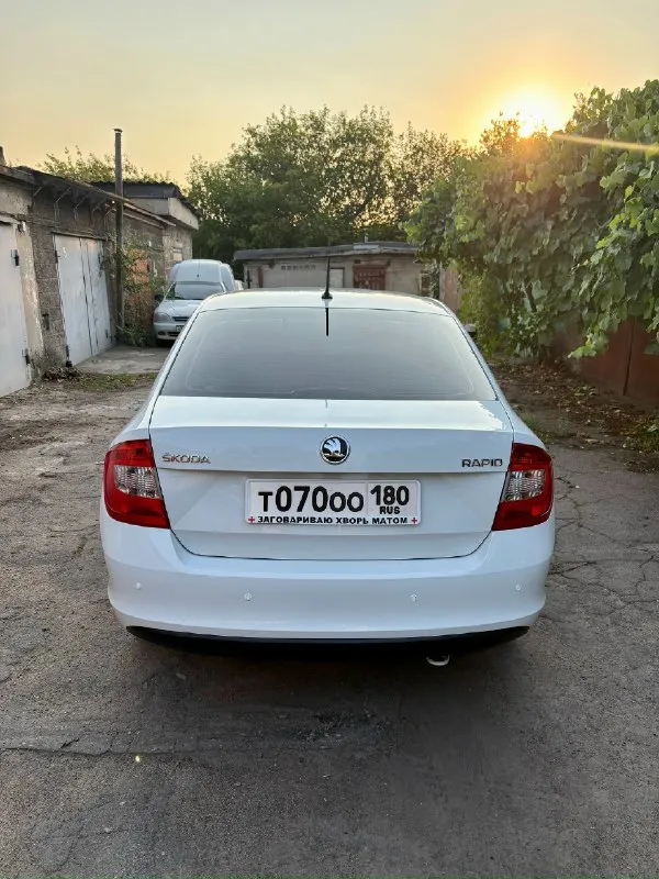 📌 Днр ✅номера не продаются 🔥 skoda rapid🔥 🔥пробег 95т. Км🔥 ✅mqb 2016 📌г. Донецк, буденновский р-н. ✅двигатель 1.6 mpi ✅оригинальный птс, я второй хозяин, покупалась у дилера. ✅продам свою машину выходного дня, все расходники заменены, ходовая и двс на 5+. ✅мотор надежный, коробка механика, установлена система защиты от отката при трогании на подъем. Запчасти дешевые, расход очень маленький. Состояние близко к идеалу, ничего по машине делать не нужно. Пробег родной, преимущественно трассовый, использовался в основном для поездок в отпуск и на море, по городу ездил мало, для города есть другое авто. Антикоррозийная обработка днища, арок, порогов изнутри и снаружи. Тонировка в круг 5%, спереди съемная, лобовое шторка 15см. Сигнализация премиум класса pandora с обратной связью, 2 иммобилайзера, можно использовать смартфон вместо ключа. Шумо-вибро изоляция. Автомобилем останетесь довольны. На смотрины не езжу, приезжайте, смотрите. Своевременно обслуживался. Не участвовал в д
📞 Звоните: +7(949)7544204 - фотография - 3
