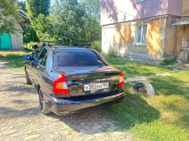 От собственника.
Г. Макеевка!!! Продам hyundai accent 2009 г. В. Объем 1.5. Состояние реально очень хорошее, не ржавая, не гнилая. Двс очень бодрый, без дыма и троений, кпп не выбивает, подвеска целая, электрика исправна. Комплектация - кондиционер, 4 эсп, гур, сигнализация с цз, электро зеркала, подушка безопасности, стоит приличная музыка, лето на новых дисках + зима на дисках. Одним словом практичный и надёжный автомобиль, со всеми необходимыми функциями за приемлемые деньги. В живую выглядит как и на фото, готов к эксплуатации. Документально чист. Без каких либо дтп и прочего.
Доп информация по телефону!!!
Цена 520т. Руб + торг будет и только с потенциальным покупателем после осмотра, по телефону никаких торгов не будет.
Телефон: +79494338588
📞 Звоните: +7(949)4338588 - фотография - 3