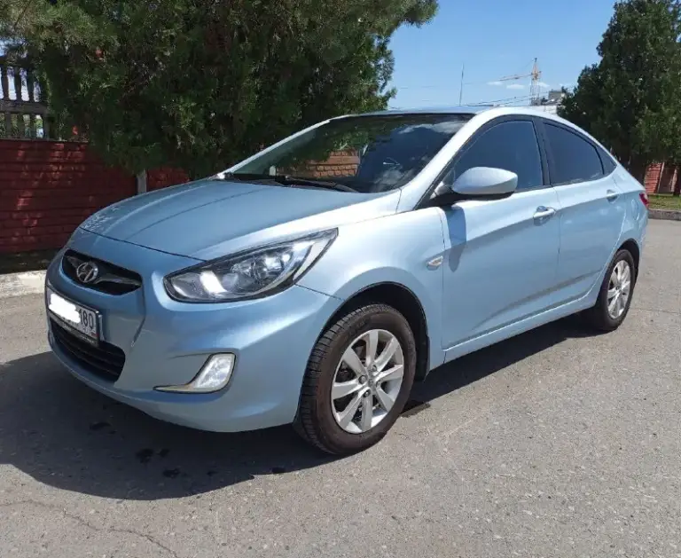 Продаю hyundai solaris 2012 год

Не битый и не крашенный. Собственник.
Двигатель 1.6 бензин(грм цепной)
Кпп - механическая 5 ступеней(без хрустов и вылетов)
По технике на твёрдую 5
В такси не работал(100%)
Хорошая комплектация :мульти руль, кондиционер,4 эсп, подогревы передних сидений, туманки, обогрев зоны дворников,2 ключа и 2 брелка сигнализации с автозапуском(удобно в холодное время года, камера заднего вида.
Масло менялось каждые 8000 км (от замены до замены вообще не берет)
Салон в отличном состоянии.
Ходовая часть на отлично, не чего не гремит и не стучит.
Полное переоформление в мрэо с моим присутствием.

Цена 845000 руб

Обоснованый торг только у капота(по телефону не торгуюсь)

Номер для связи: +79494386990 - фотография - 4