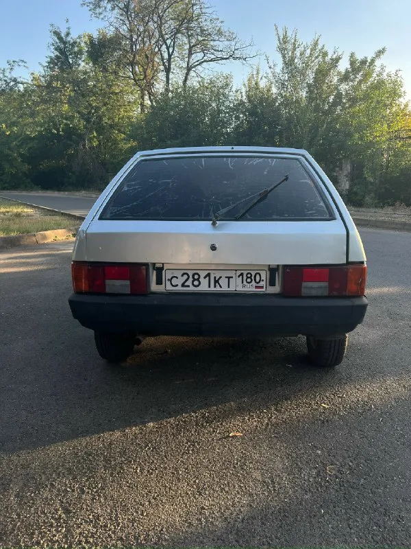 Срочно! 185 тысяч продам 2109 2001г. В. Мотор 1,5 инжектор! Работает как часы вместе с коробкой! Масло не есть. Дно пороги стаканы целые. Рулевые, стойки, пыльники, крестовина, все абсолютно что касается в ходовке-заменено. Масло заменил, фильтра новые стоят. Новый потолок, ковролин. Вместе со всем этим отдам 4 зимних колеса на черных штампах. Машина в связи с возрастом где то как то по лкп хромает! Это нужно понимать, а так, никаких вложений абсолютно, я гарантирую. Авто оформлено на меня, стоит пылится. Никто на нем не ездит, машина досталась от деда. Приезжайте смотрите. Полное переоформление 185тыс. Естественно не окончательная цена! Звоните пишите будем общаться. Г. Донецк +79494189578
📞 Звоните: +7(949)4189578 - фотография - 3