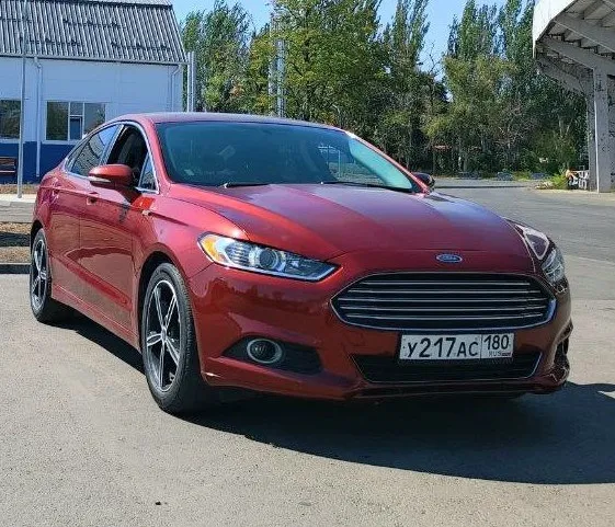 Продам ford fusion se 2014г. 1.5 turbo ecoboost 181 л. С. Классический 6 ст. Автомат айсин. Пробег 163 000 км. На спедометре. Цвет кузова maroon. Я собственник. 1 владелец в рф по птс, владею 2.5 года, пригоняли с грузии под меня, юридически нет никаких ограничений, все чисто. Кожаный черный салон в очень хорошем состоянии с электро регулировками сидений диски r18 на хорошей резине по кузову еть пару незначительных сколов и царапин фото прилагаю, на езду не влияет. Авто обслужен и не нуждается во вложениях что по технике что по салону. Цена 1🍋130 тыс. Адекватная рынку. Торг есть у капота автомобиля. По телефону торга нет. Всем мира и добра. +79497999032
📞 Звоните: +7(949)7999032 - фотография - 1