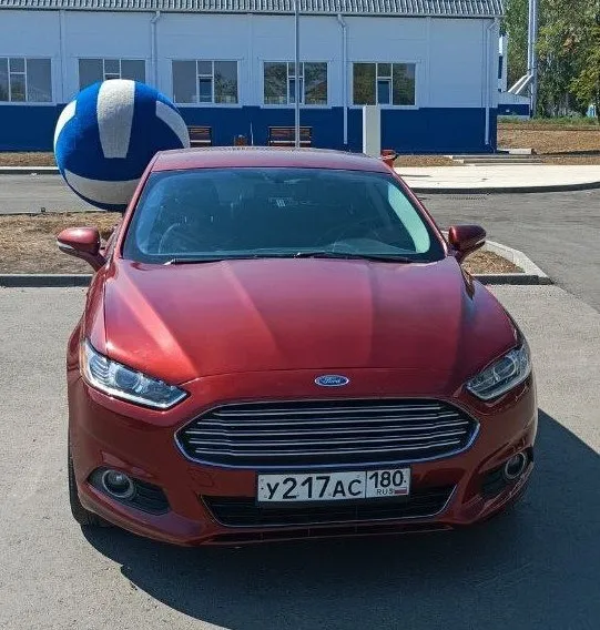 Продам ford fusion se 2014г. 1.5 turbo ecoboost 181 л. С. Классический 6 ст. Автомат айсин. Пробег 163 000 км. На спедометре. Цвет кузова maroon. Я собственник. 1 владелец в рф по птс, владею 2.5 года, пригоняли с грузии под меня, юридически нет никаких ограничений, все чисто. Кожаный черный салон в очень хорошем состоянии с электро регулировками сидений диски r18 на хорошей резине по кузову еть пару незначительных сколов и царапин фото прилагаю, на езду не влияет. Авто обслужен и не нуждается во вложениях что по технике что по салону. Цена 1🍋130 тыс. Адекватная рынку. Торг есть у капота автомобиля. По телефону торга нет. Всем мира и добра. +79497999032
📞 Звоните: +7(949)7999032 - фотография - 4