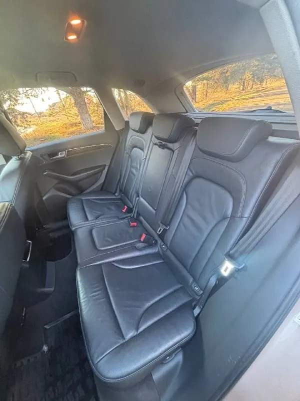 Audi q5. 2010г.
Пробег 189.000 км (100%)
Мотор 2 литра 211 л. С. (quattro)
У автомобиля со дня покупки один хозяин. Оригинальный птс.
Автотека зелёная.
Салон в идеальном состоянии.
Комплектация:
Кожаный салон
2 Электро сидения
Двух-зонный климат
Датчик света, дождя и слепых зон
Музыка премиум класса
Круиз контроль
Адаптивный свет би ксенон.
По мотору и коробке было произведено регламентное то.
Заменены все масла и жидкости.
Ходовая часть без единого стука и скрипа.
Колеса r19 на дорогой резине continental.
Два ключа.
Цена: 1 350. 000
Аргументированный торг.
Феникс: +7 (949) 445-02-80
Осмотр г. Донецк. - фотография - 10