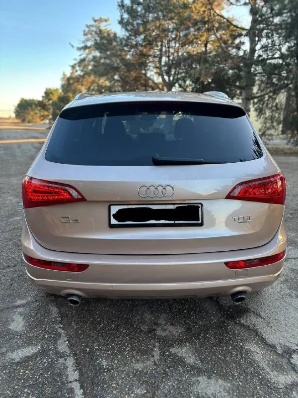 Audi q5. 2010г.
Пробег 189.000 км (100%)
Мотор 2 литра 211 л. С. (quattro)
У автомобиля со дня покупки один хозяин. Оригинальный птс.
Автотека зелёная.
Салон в идеальном состоянии.
Комплектация:
Кожаный салон
2 Электро сидения
Двух-зонный климат
Датчик света, дождя и слепых зон
Музыка премиум класса
Круиз контроль
Адаптивный свет би ксенон.
По мотору и коробке было произведено регламентное то.
Заменены все масла и жидкости.
Ходовая часть без единого стука и скрипа.
Колеса r19 на дорогой резине continental.
Два ключа.
Цена: 1 350. 000
Аргументированный торг.
Феникс: +7 (949) 445-02-80
Осмотр г. Донецк. - фотография - 6