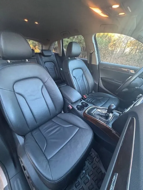 Audi q5. 2010г.
Пробег 189.000 км (100%)
Мотор 2 литра 211 л. С. (quattro)
У автомобиля со дня покупки один хозяин. Оригинальный птс.
Автотека зелёная.
Салон в идеальном состоянии.
Комплектация:
Кожаный салон
2 Электро сидения
Двух-зонный климат
Датчик света, дождя и слепых зон
Музыка премиум класса
Круиз контроль
Адаптивный свет би ксенон.
По мотору и коробке было произведено регламентное то.
Заменены все масла и жидкости.
Ходовая часть без единого стука и скрипа.
Колеса r19 на дорогой резине continental.
Два ключа.
Цена: 1 350. 000
Аргументированный торг.
Феникс: +7 (949) 445-02-80
Осмотр г. Донецк. - фотография - 7