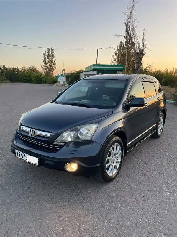 Honda crv - 2009 год, покупался авто в 2010 году на официальном дилере, объём двигателя 2.4, 205 тысяч км пробег родной! Самая полная комплектация с порогами, слепыми зонами, проекция, подогревами и много чего другого для комфортной езды, два комплекта зима лето диски с резиной, автомобиль в идеальном состоянии, я собственник, машина в семье 10 лет. Комплект ключей, история обслуживания, для более подробной информации звонить +79495180296 цена 1🍋380 или обмен
📲 Tg:. ...
📞 Звоните: +7(949)5180296 - фотография - 1