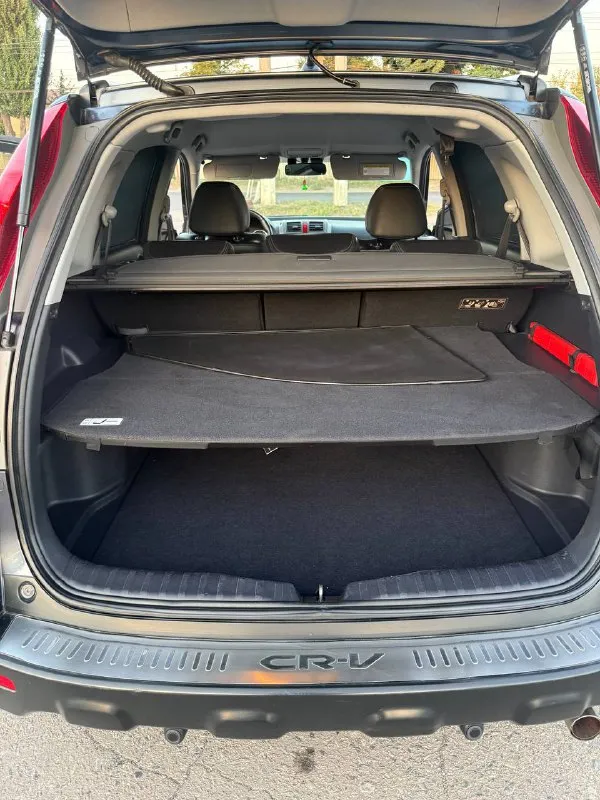 Honda crv - 2009 год, покупался авто в 2010 году на официальном дилере, объём двигателя 2.4, 205 тысяч км пробег родной! Самая полная комплектация с порогами, слепыми зонами, проекция, подогревами и много чего другого для комфортной езды, два комплекта зима лето диски с резиной, автомобиль в идеальном состоянии, я собственник, машина в семье 10 лет. Комплект ключей, история обслуживания, для более подробной информации звонить +79495180296 цена 1🍋380 или обмен
📲 Tg:. ...
📞 Звоните: +7(949)5180296 - фотография - 10