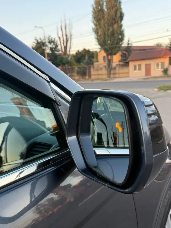 Honda crv - 2009 год, покупался авто в 2010 году на официальном дилере, объём двигателя 2.4, 205 тысяч км пробег родной! Самая полная комплектация с порогами, слепыми зонами, проекция, подогревами и много чего другого для комфортной езды, два комплекта зима лето диски с резиной, автомобиль в идеальном состоянии, я собственник, машина в семье 10 лет. Комплект ключей, история обслуживания, для более подробной информации звонить +79495180296 цена 1🍋380 или обмен
📲 Tg:. ...
📞 Звоните: +7(949)5180296 - фотография - 9