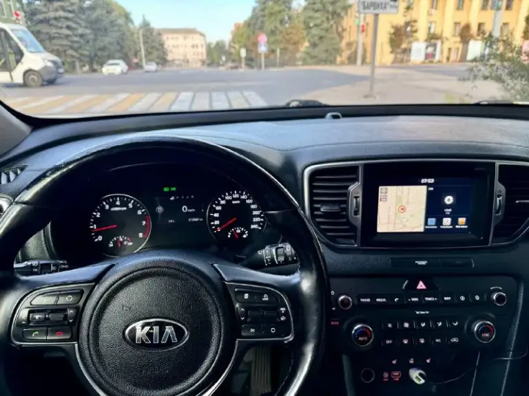 Kia sportage 2.0 at awd, 2017 г. В.
Надёжный, ухоженный автомобиль с полным приводом и богатой комплектацией prestige. Всё работает без нареканий — мотор в отличной форме, коробка переключает плавно, без толчков.
✅ Родной пробег — 212 000 км
✅ Без дтп, весь кузов в родной краске
✅ Чистая история — зелёная автотека
✅ Я второй владелец
✅ Расход 8–10 л/100 км
Оснащение:
— Парктроники спереди и сзади
— Камера заднего вида
— Подогрев сидений
— Кнопка start/stop
— Электронный ручник
— Carplay, навигация, drive mode
— Датчики дождя и света
— Комбинированный салон
— Круиз-контроль, мультируль
— 2-Зонный климат-контроль
— Омыватели фар и система помощи при спуске
2 Ключа. Машина полностью готова к эксплуатации, без вложений.
Любые проверки приветствуются.
Цена: 1 650 000 ₽, возможен торг при осмотре.
Макеевка
📞 +79495800542 - фотография - 4