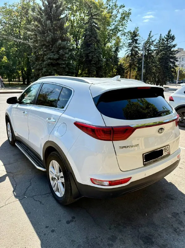 Kia sportage 2.0 at awd, 2017 г. В.
Надёжный, ухоженный автомобиль с полным приводом и богатой комплектацией prestige. Всё работает без нареканий — мотор в отличной форме, коробка переключает плавно, без толчков.
✅ Родной пробег — 212 000 км
✅ Без дтп, весь кузов в родной краске
✅ Чистая история — зелёная автотека
✅ Я второй владелец
✅ Расход 8–10 л/100 км
Оснащение:
— Парктроники спереди и сзади
— Камера заднего вида
— Подогрев сидений
— Кнопка start/stop
— Электронный ручник
— Carplay, навигация, drive mode
— Датчики дождя и света
— Комбинированный салон
— Круиз-контроль, мультируль
— 2-Зонный климат-контроль
— Омыватели фар и система помощи при спуске
2 Ключа. Машина полностью готова к эксплуатации, без вложений.
Любые проверки приветствуются.
Цена: 1 650 000 ₽, возможен торг при осмотре.
Макеевка
📞 +79495800542 - фотография - 6