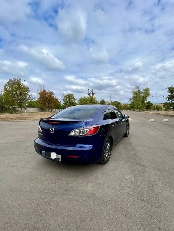 В продаже чистокровный японец mazda 3 2012г. В.
Цена765тыс ₽. Торг
В красивом цвете синий металлик!кузов в отличном состоянии!гнили, жуков, вздутий краски нет!!надёжный цепной двигатель 1,6л бензин и автоматическая коробка передач работают идеально!пробег 186 тыс км. В автомобиле есть всё для комфортной езды! Кондиционер, подушки безопасности,4электро стеклоподъёмника и регулировка зеркал, подогревы сидений, усилитель руля, абс, корректор фар, линзованная оптика, складывание зеркал, обогрев заднего стекла!
Центральный замок, два ключа, сервисные книги, резина “nokian”на литых дисках, новый акб «mutlu”и др.
Чистый, не затёртый салон и пластик.
Дно, пороги, стаканы, лонжероны, место под запаску, низа дверей, проёмы всё в отличном состоянии без каких либо замазываний и прочей ерунды!вин номер и номер двигателя заводские и хорошо читаемые!авто смотрится просто 🔥 призжайте-понравится!договоримся!
Цена765тыс ₽. Торг. Обмен не интересует!краснодон.
Если нет связи телеграмм на этом номере!
Подробнее
📞 Звоните: +7(959)2238800 - фотография - 4