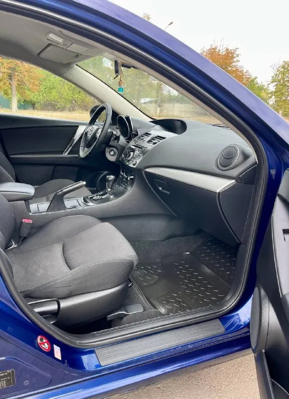 В продаже чистокровный японец mazda 3 2012г. В.
Цена765тыс ₽. Торг
В красивом цвете синий металлик!кузов в отличном состоянии!гнили, жуков, вздутий краски нет!!надёжный цепной двигатель 1,6л бензин и автоматическая коробка передач работают идеально!пробег 186 тыс км. В автомобиле есть всё для комфортной езды! Кондиционер, подушки безопасности,4электро стеклоподъёмника и регулировка зеркал, подогревы сидений, усилитель руля, абс, корректор фар, линзованная оптика, складывание зеркал, обогрев заднего стекла!
Центральный замок, два ключа, сервисные книги, резина “nokian”на литых дисках, новый акб «mutlu”и др.
Чистый, не затёртый салон и пластик.
Дно, пороги, стаканы, лонжероны, место под запаску, низа дверей, проёмы всё в отличном состоянии без каких либо замазываний и прочей ерунды!вин номер и номер двигателя заводские и хорошо читаемые!авто смотрится просто 🔥 призжайте-понравится!договоримся!
Цена765тыс ₽. Торг. Обмен не интересует!краснодон.
Если нет связи телеграмм на этом номере!
Подробнее
📞 Звоните: +7(959)2238800 - фотография - 7