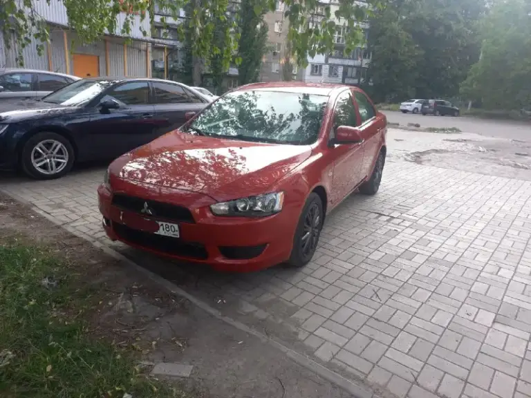 Марка. Митсубиши лансер. Год выпуска 2011. Двигатель 1.5 бензин. Коробка автомат! Пробег 135.000 км. Цена 785.000 рублей. Торг. Остальные вопросы по +79494463533. Макеевка.
📞 Звоните: +7(949)4463533 - фотография - 4