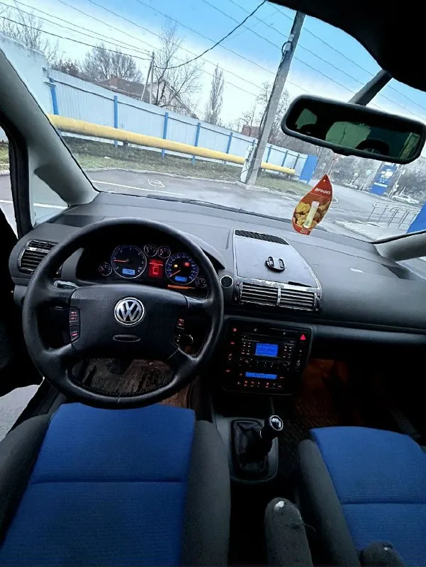 Продается volkswagen sharan 🚗 описание: предлагается превосходный семейный минивен volkswagen sharan. Идеальное транспортное средство для дальних путешествий и повседневных поездок всей семьей. Просторное внутреннее пространство, высокий уровень комфорта и отличные технические характеристики делают этот автомобиль отличным выбором. ✔️ просторный салон с удобным расположением пассажиров ✔️ надежность и безопасность ✔️ оптимальная экономичность и высокая функциональность с огромным багажником 📌 характеристики: * тип кузова:* минивен * год выпуска:* 2002 * пробег:* 390 т. Км * объем двигателя:* 1,9 tdi * трансмиссия:* механика 6 ступенчатая * привод:* передний * расход топлива:* 8 литров 🤩 заводской окрас abs, esp, круиз контроль, климат контроль цена: 530 т. Руб 💸 😍 реальному покупателю торг 📞 связаться можно по телефону: +79494347977, +79495521858
📞 Звоните: +7(949)4347977 - фотография - 3