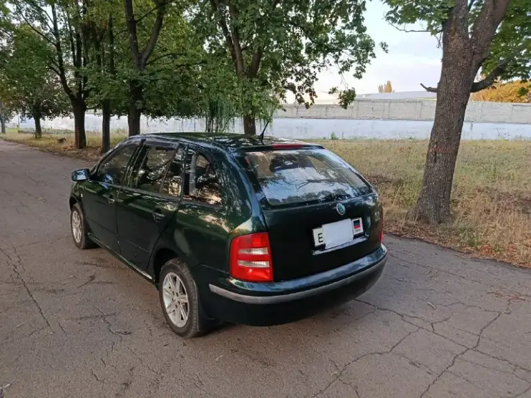 💶 Цена: 550 000 📮 город: шахтерск 🚘 марка / модель: skoda fabia 📅 год выпуска: 2003 📊 пробег: 270 000 ⛽️ двигатель: газ/бензин, объем 1.4 🔧 тип кпп: механика 5 ст 👨⚖ владельцев в птс: второй собственник ⏳ срок владения: 6 лет 📝 описание: продам skoda fabia (универсал) 2003 года выпуска пробег: 270.000км. Двигатель 1.4 mpi (газ/бензин) масло не расходует, работает идеально, все расходники заменены! Коробка механика, не хрустит, не выбивает! Ходовая вся в порядке, обслужена. Автомобиль в достойном состоянии для своих лет, юридически чист, переоформление без каких либо проблем, я собственник. Два ключа, два комплекта резины (зима на штампах). Установлено гбо. Осмотр шахтерск. Все вопросы по телефону. Цена 550.000 ₽ ☎ контактный телефон: +79493278806
📞 Звоните: +7(949)3278806 - фотография - 5