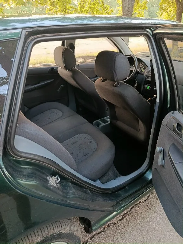 💶 Цена: 550 000 📮 город: шахтерск 🚘 марка / модель: skoda fabia 📅 год выпуска: 2003 📊 пробег: 270 000 ⛽️ двигатель: газ/бензин, объем 1.4 🔧 тип кпп: механика 5 ст 👨⚖ владельцев в птс: второй собственник ⏳ срок владения: 6 лет 📝 описание: продам skoda fabia (универсал) 2003 года выпуска пробег: 270.000км. Двигатель 1.4 mpi (газ/бензин) масло не расходует, работает идеально, все расходники заменены! Коробка механика, не хрустит, не выбивает! Ходовая вся в порядке, обслужена. Автомобиль в достойном состоянии для своих лет, юридически чист, переоформление без каких либо проблем, я собственник. Два ключа, два комплекта резины (зима на штампах). Установлено гбо. Осмотр шахтерск. Все вопросы по телефону. Цена 550.000 ₽ ☎ контактный телефон: +79493278806
📞 Звоните: +7(949)3278806 - фотография - 9