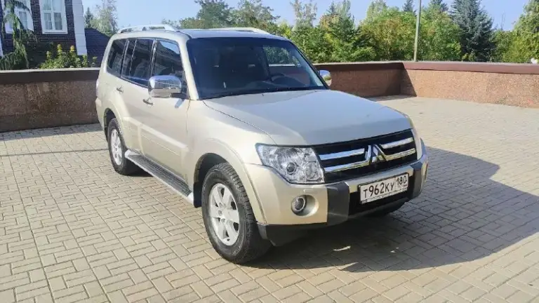 Mitsubishi pajero wagon 2008 года выпуска, 3,0 бензин, 178 л. С. , гбо, фаркоп (вписаны в техпаспорт), один хозяин, покупалась новой в автосалоне, 217 000 км пробега, камера заднего вида. Зимняя резина в подарок. Находится в г. Донецк. 2.000.000 р. Торг у капота. +79496306181.
📞 Звоните: +7(949)6306181 - фотография - 1