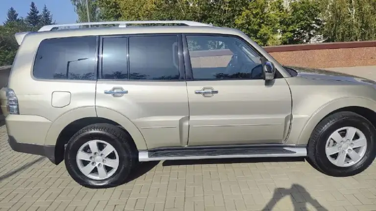 Mitsubishi pajero wagon 2008 года выпуска, 3,0 бензин, 178 л. С. , гбо, фаркоп (вписаны в техпаспорт), один хозяин, покупалась новой в автосалоне, 217 000 км пробега, камера заднего вида. Зимняя резина в подарок. Находится в г. Донецк. 2.000.000 р. Торг у капота. +79496306181.
📞 Звоните: +7(949)6306181 - фотография - 3