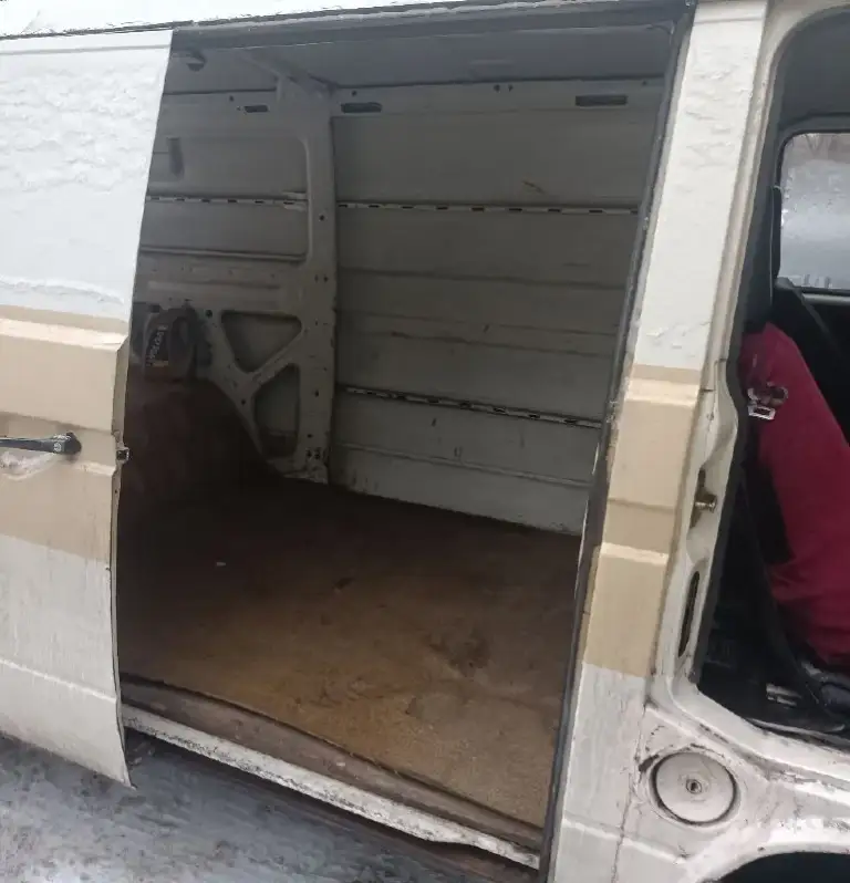Продам volkswagen volkswagen t3, 1986 г. В. , грузовой, 1.9 бензин, инжектор, 5 механическая коробка передач, бежевого цвета, состояние среднее, на ходу, регистрация рф, регион 180. Цена 300 т. Р. +7949 307-4808
📞 Звоните: +7(949)3074808 - фотография - 5